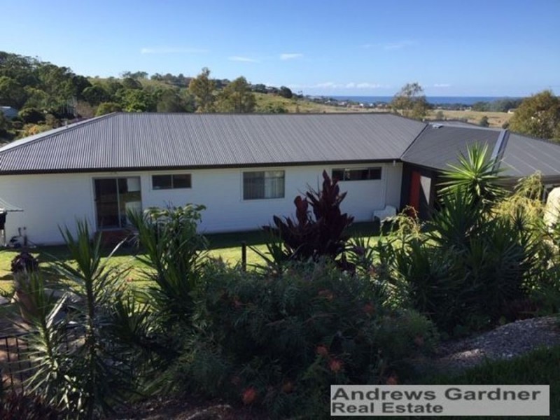 16 Headland Drive, Hallidays Point NSW 2430