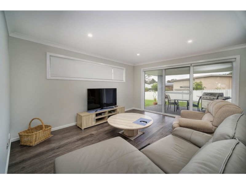 11 Hillside Terrace, Black Head NSW 2430