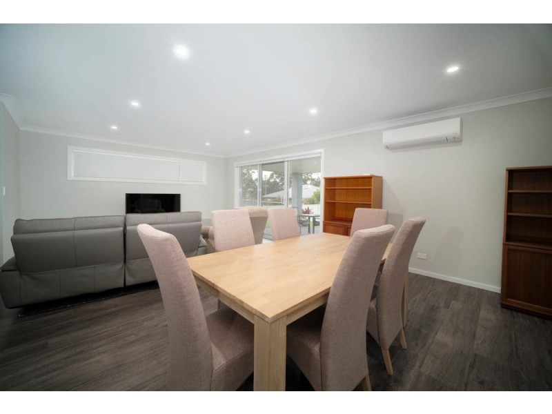 11 Hillside Terrace, Black Head NSW 2430