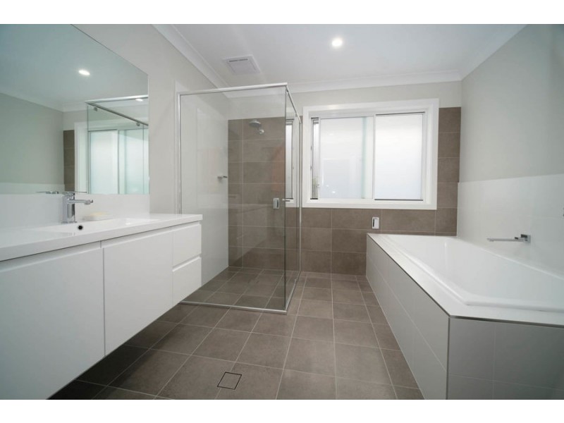 11 Hillside Terrace, Black Head NSW 2430