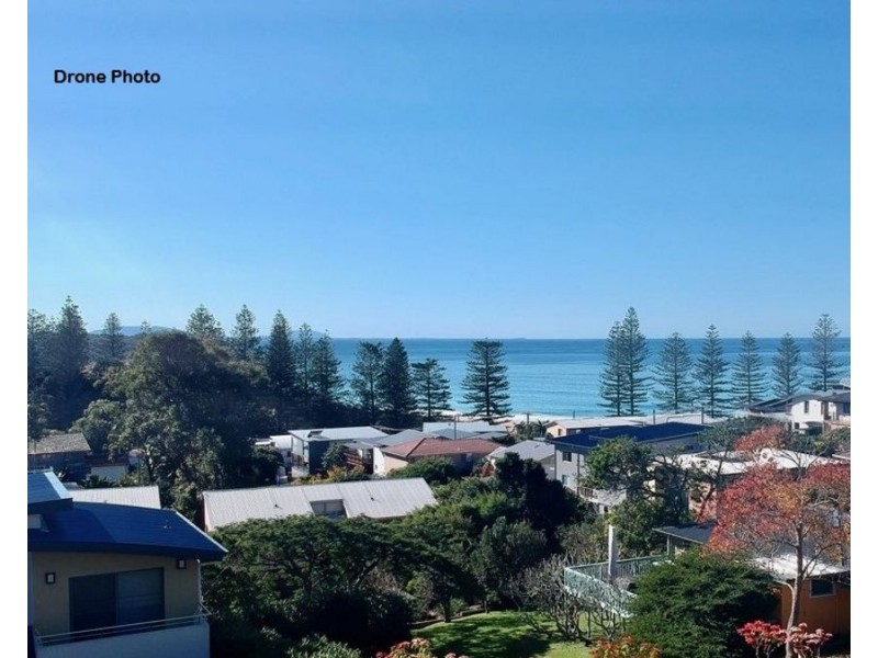 8 Callemondah Lane, Black Head NSW 2430