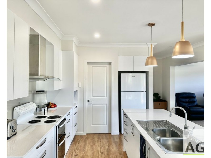 41 Hilltop Parkway, Tallwoods Village NSW 2430