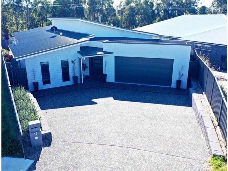15 Hillside Terrace, Black Head NSW 2430