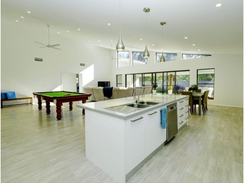 15 Hillside Terrace, Black Head NSW 2430