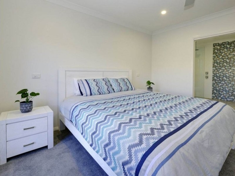 15 Hillside Terrace, Black Head NSW 2430