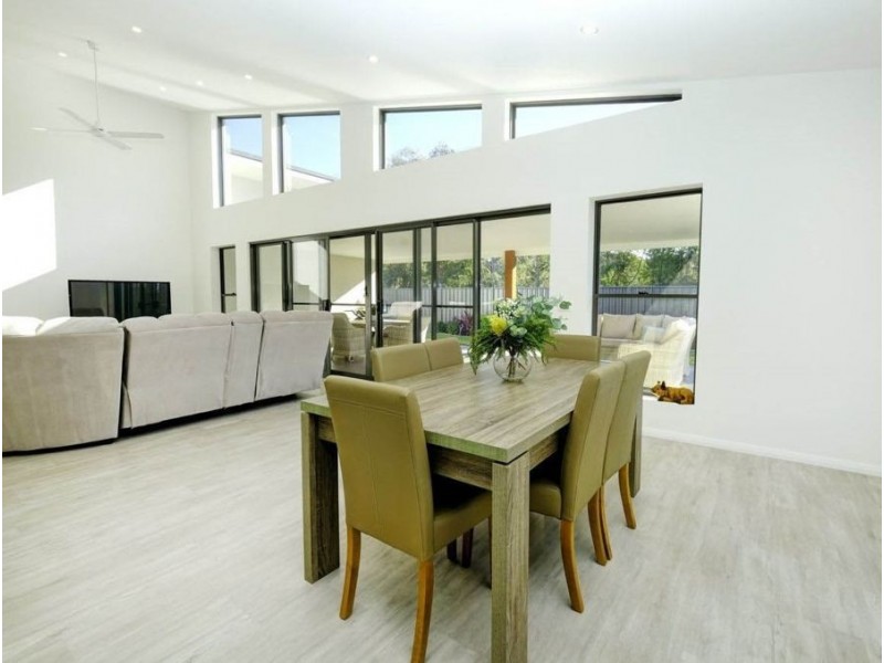 15 Hillside Terrace, Black Head NSW 2430