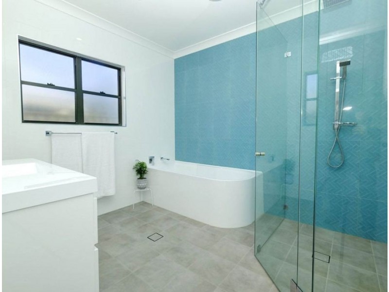 15 Hillside Terrace, Black Head NSW 2430