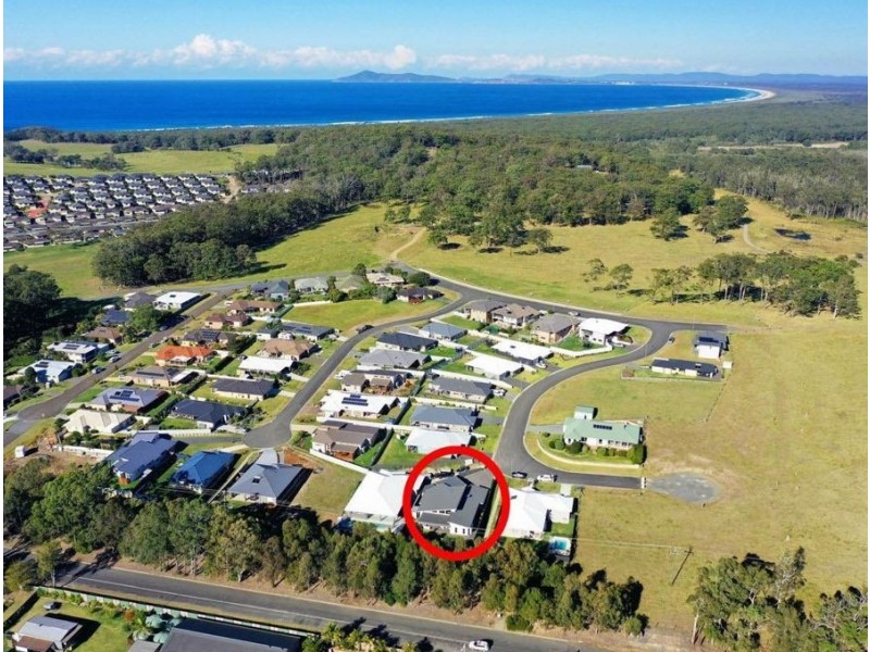 15 Hillside Terrace, Black Head NSW 2430