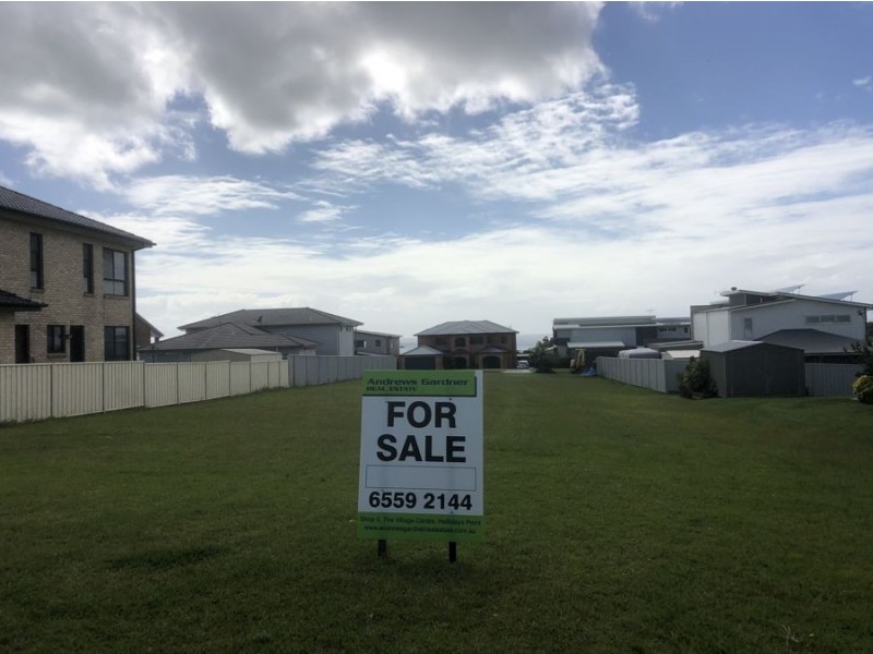 51 Sapphire Parade, Diamond Beach NSW 2430