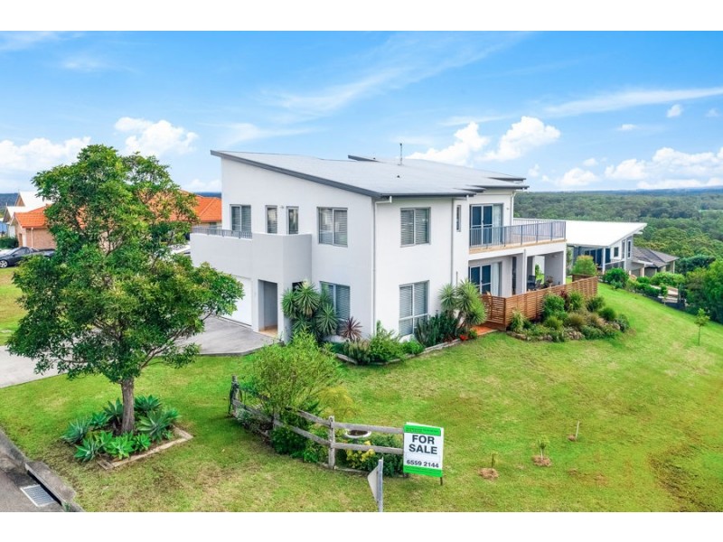 2 Lake View Way, Hallidays Point NSW 2430