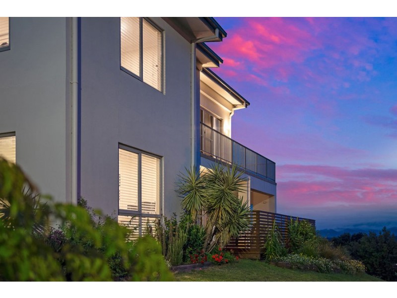 2 Lake View Way, Hallidays Point NSW 2430