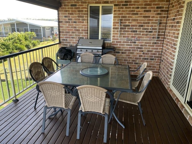 8 Lake View Way, Tallwoods Village NSW 2430