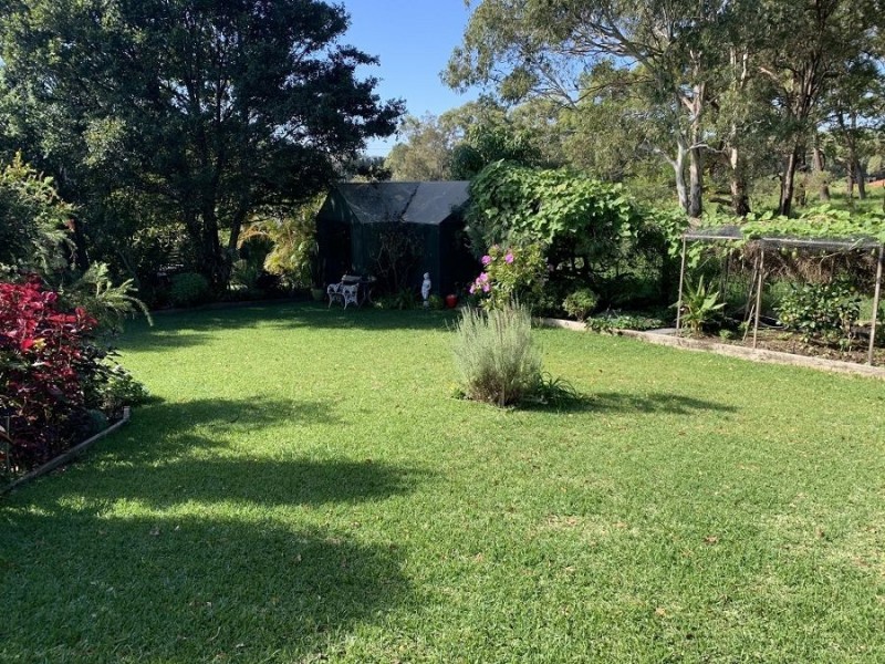 9 Glen Court, Black Head NSW 2430