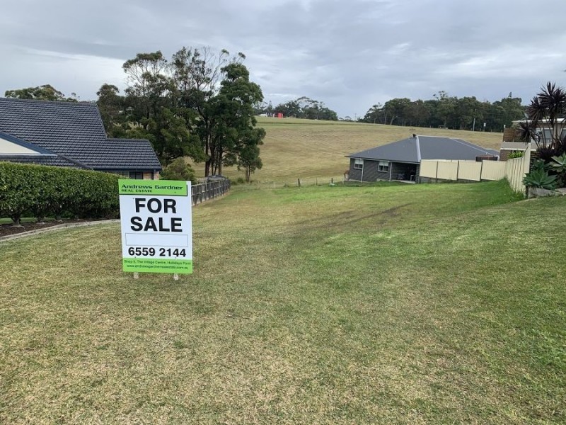 31 Sapphire Parade, Diamond Beach NSW 2430