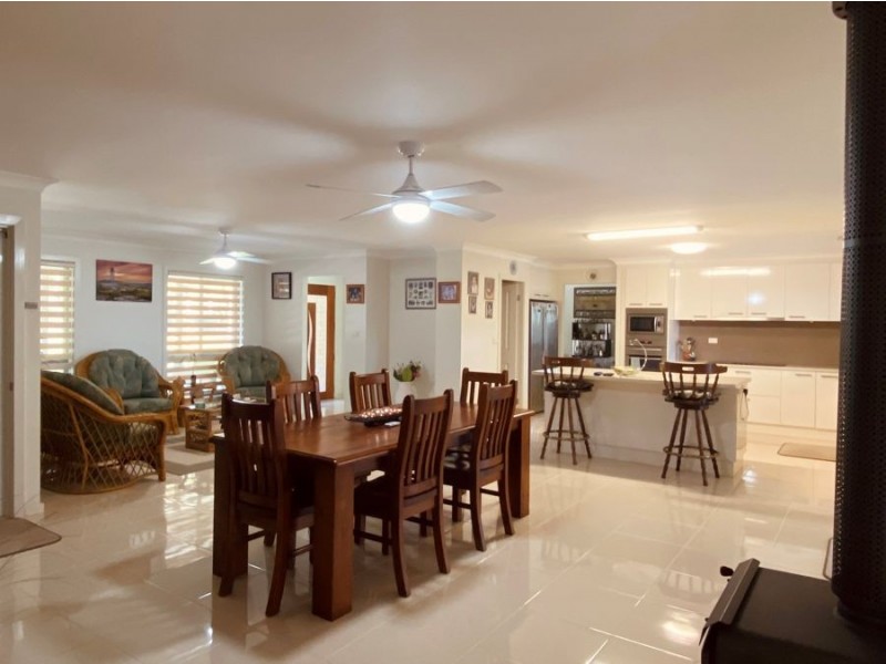 9a Woodlands Drive, Hallidays Point NSW 2430