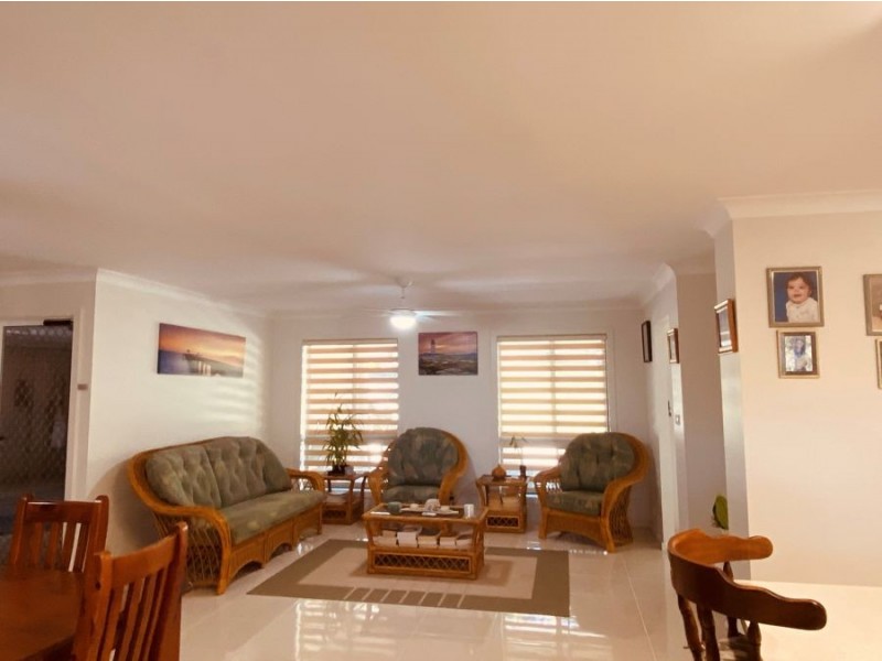 9a Woodlands Drive, Hallidays Point NSW 2430