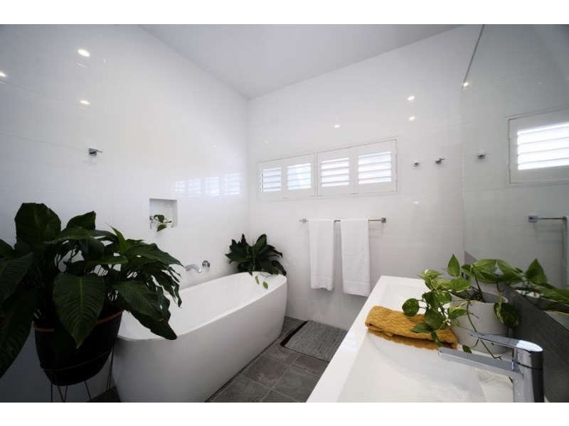 5 Azalea Crescent, Tallwoods Village NSW 2430