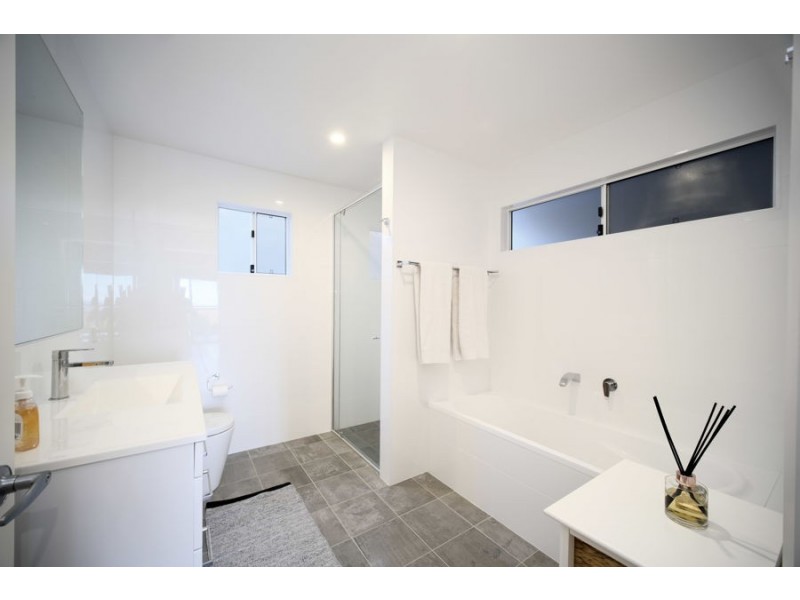 5 Azalea Crescent, Tallwoods Village NSW 2430