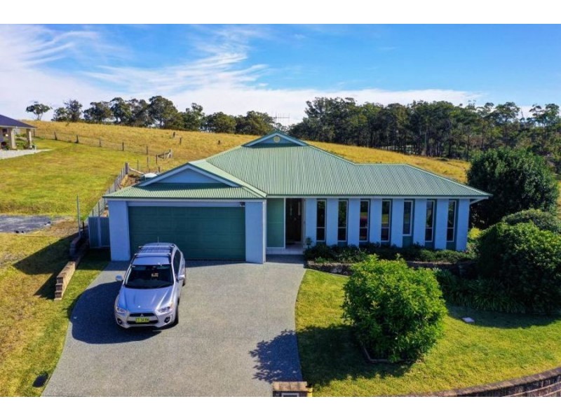10 Hillside Terrace, Black Head NSW 2430