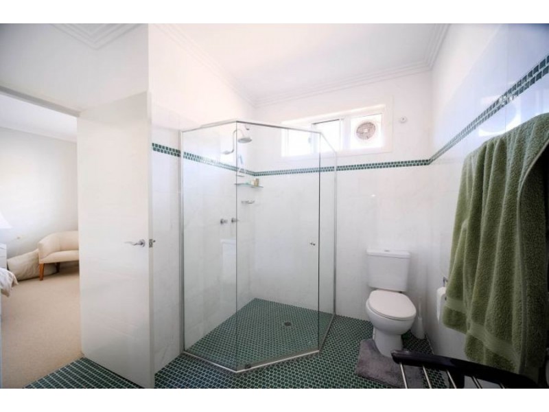 10 Hillside Terrace, Black Head NSW 2430