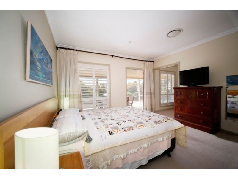 10 Hillside Terrace, Black Head NSW 2430