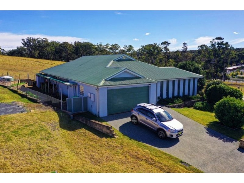 10 Hillside Terrace, Black Head NSW 2430