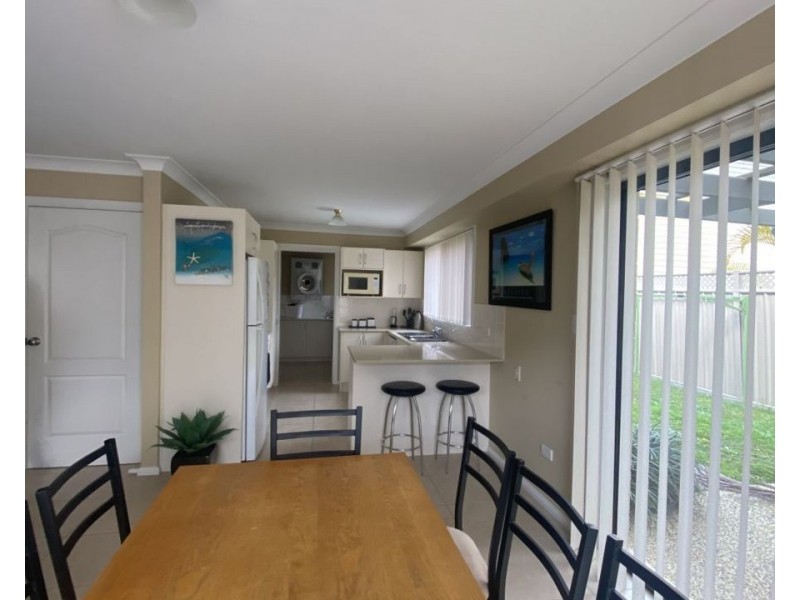 4 Cummins way, Diamond Beach NSW 2430