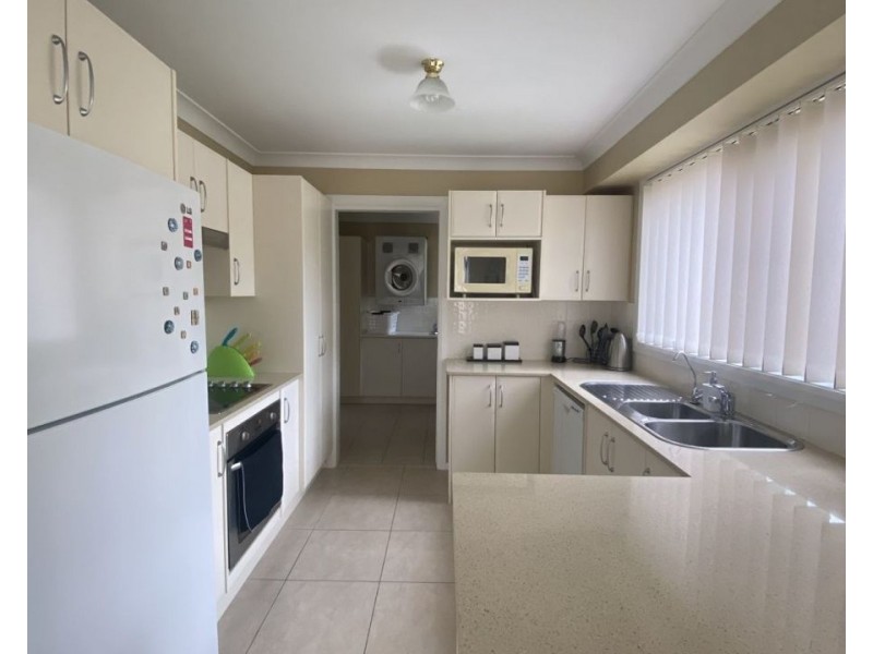 4 Cummins way, Diamond Beach NSW 2430