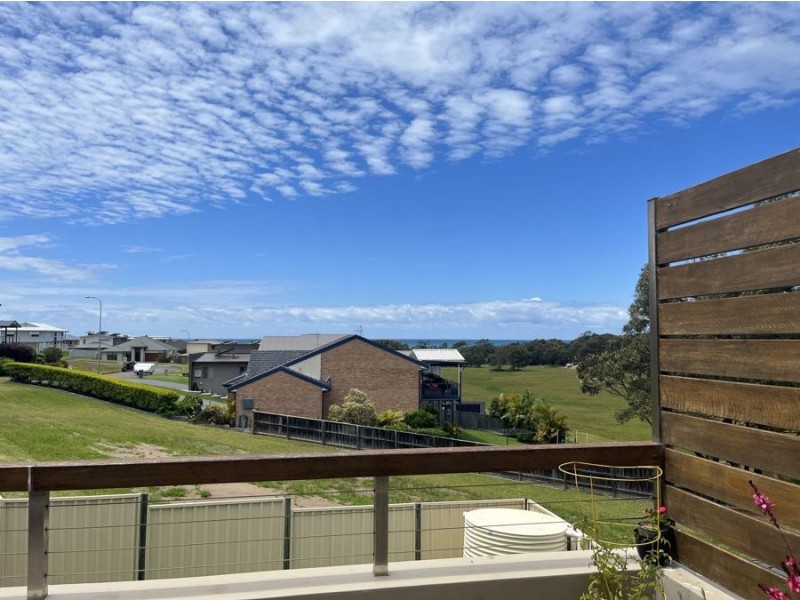 32A Seaview Street, Diamond Beach NSW 2430