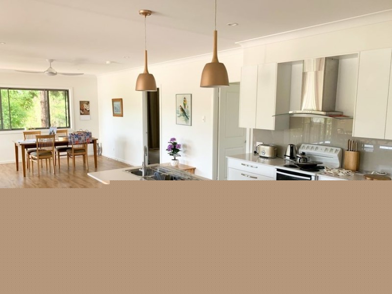 41 Hilltop Parkway, Hallidays Point NSW 2430