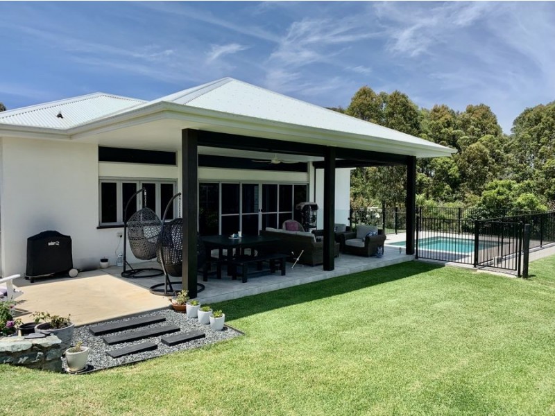 2 Avoca Court, Red Head NSW 2430