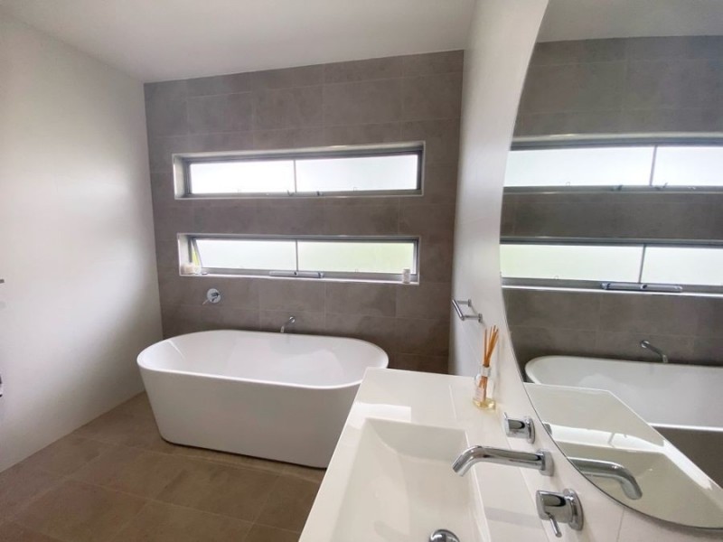 2 Avoca Court, Red Head NSW 2430