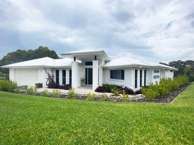 2 Avoca Court, Red Head NSW 2430