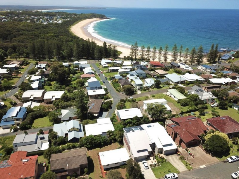 39 High st, Black Head NSW 2430