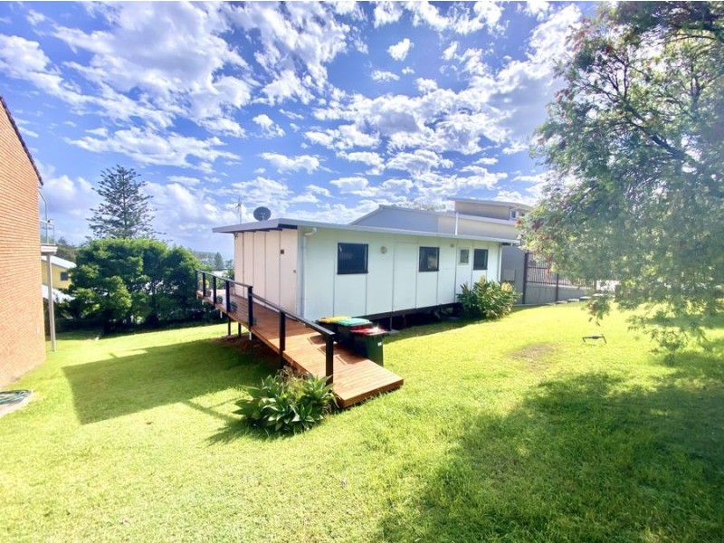 39 High st, Black Head NSW 2430