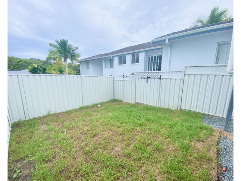 2/9A The Boulevard, Tallwoods Village NSW 2430