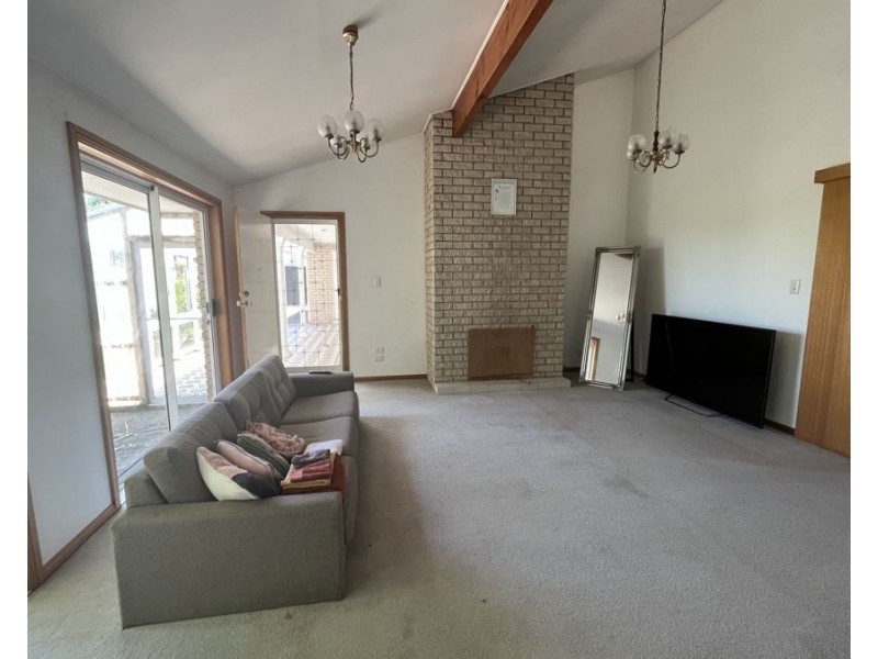 10 High Street, Black Head NSW 2430