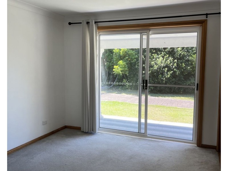 10 High Street, Black Head NSW 2430