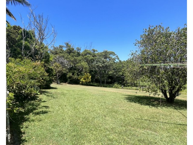 10 High Street, Black Head NSW 2430