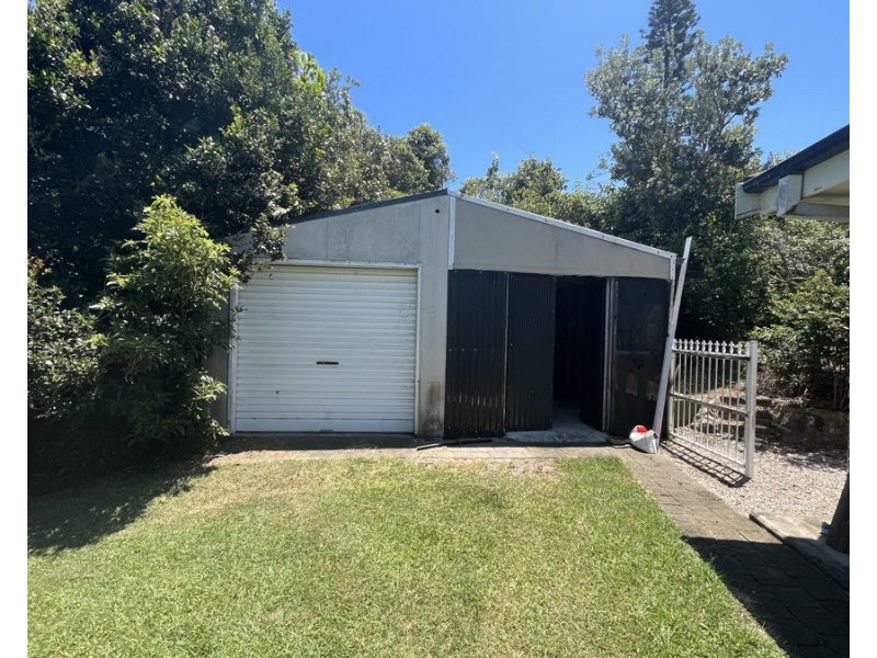 10 High Street, Black Head NSW 2430