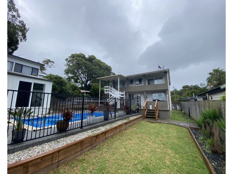6 Sapphire Parade, Diamond Beach NSW 2430