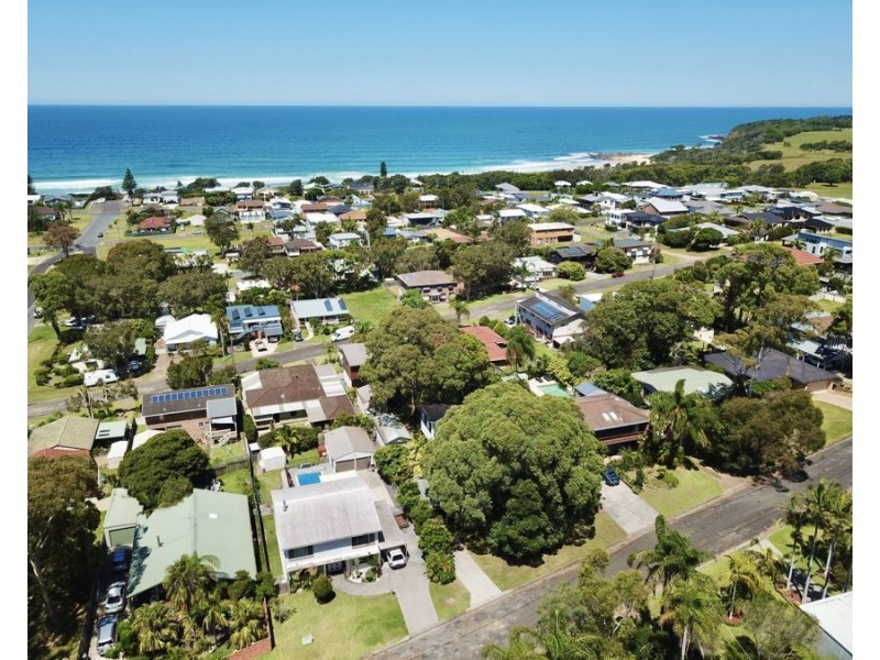 6 Sapphire Parade, Diamond Beach NSW 2430