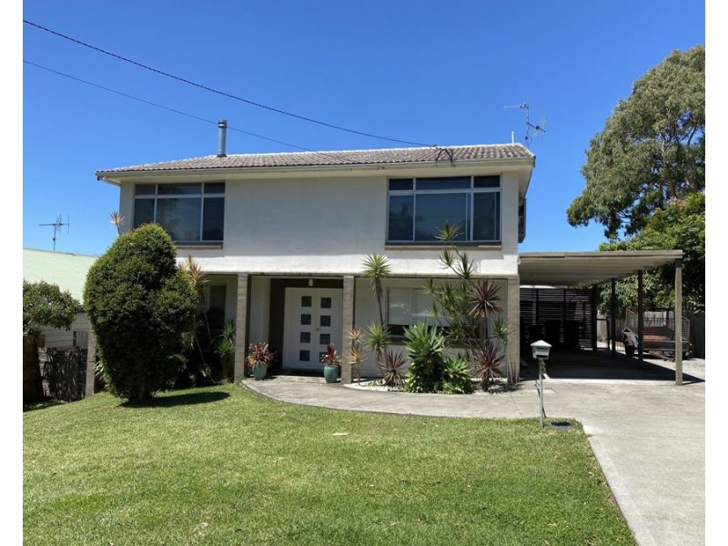 6 Sapphire Parade, Diamond Beach NSW 2430