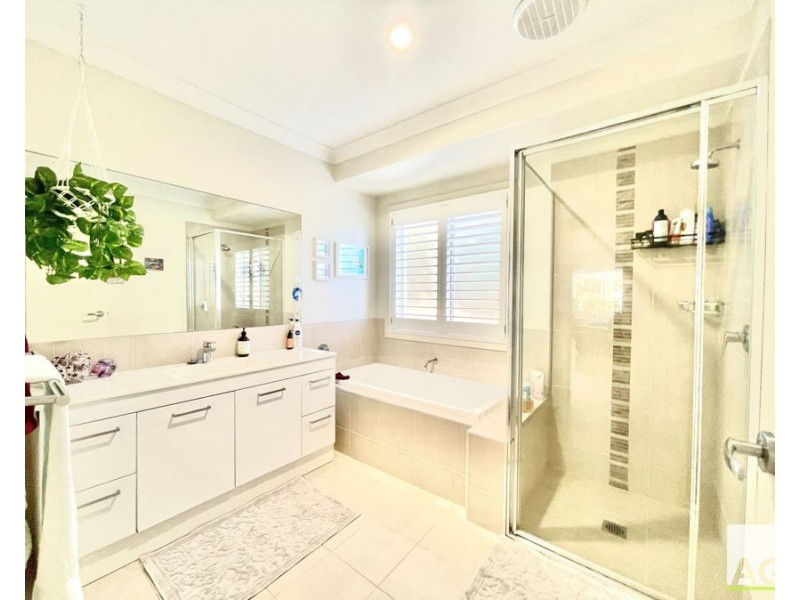 43 Emerald Drive, Diamond Beach NSW 2430