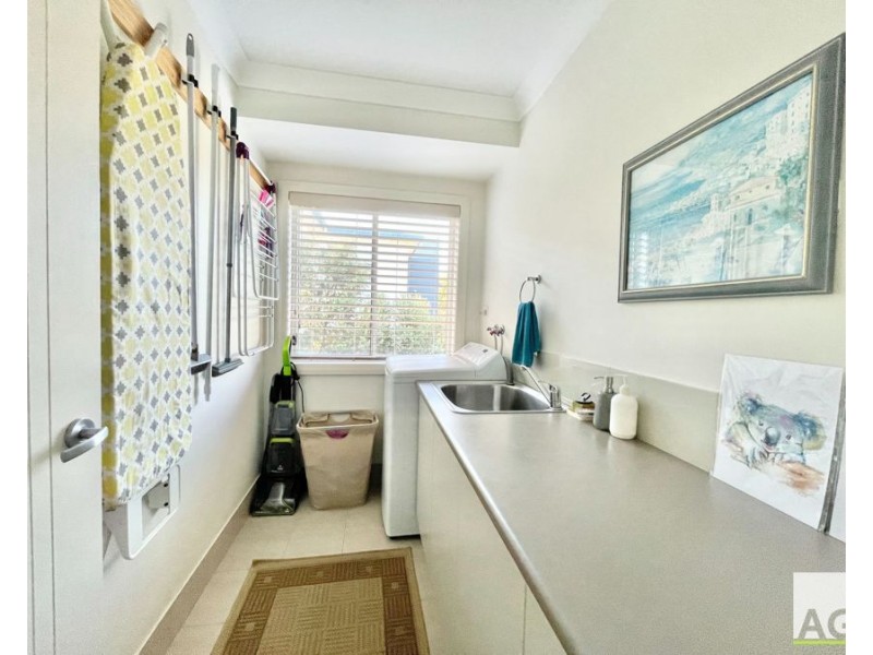 43 Emerald Drive, Diamond Beach NSW 2430
