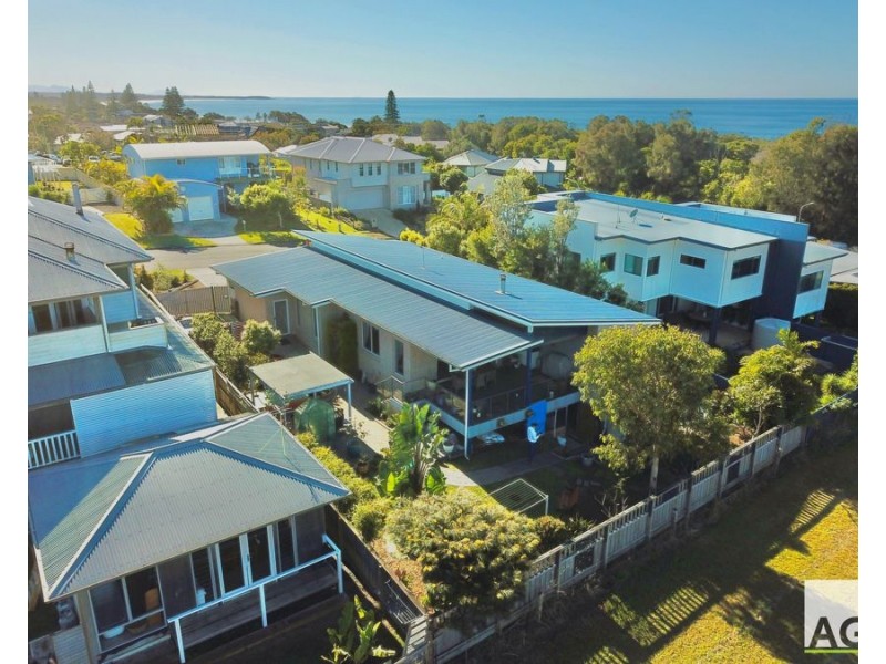43 Emerald Drive, Diamond Beach NSW 2430