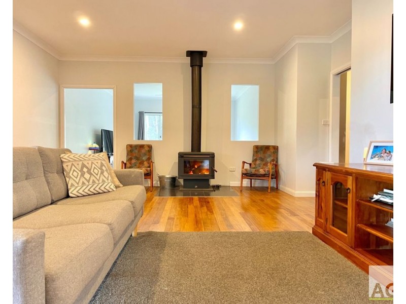 83 Blackhead Rd, Hallidays Point NSW 2430