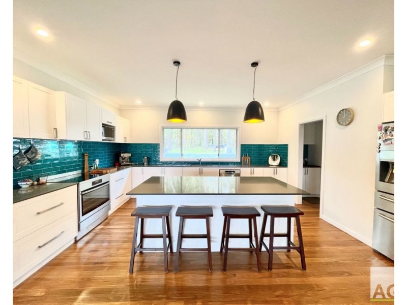 83 Blackhead Rd, Hallidays Point NSW 2430