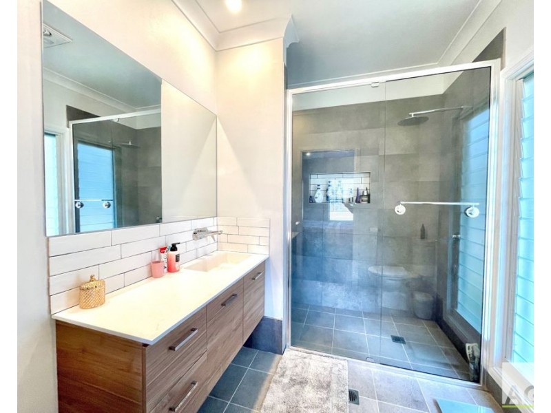 83 Blackhead Rd, Hallidays Point NSW 2430