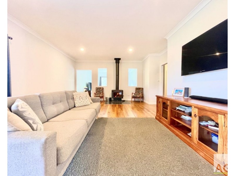 83 Blackhead Rd, Hallidays Point NSW 2430